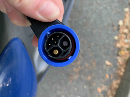 Stecker UNU.jpg