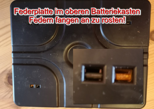 Federplatte Batteriekasten rost.jpg