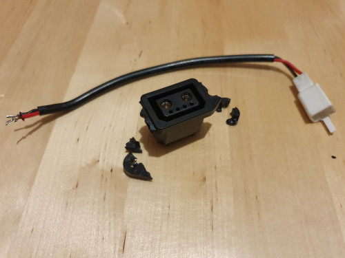 old_connector.jpg