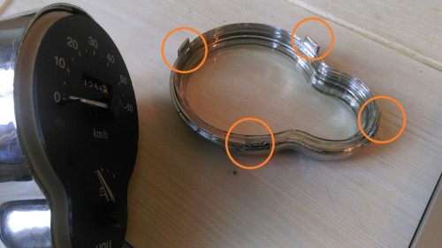Tachoglas geöffnet.jpg