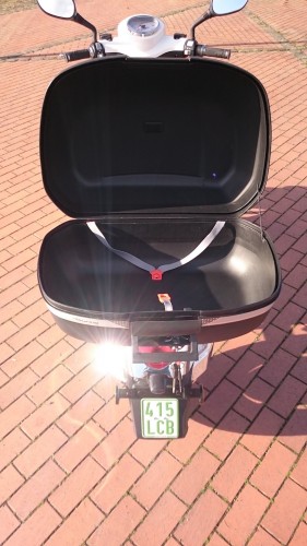 21 Topcase offen.JPG