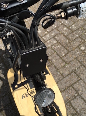 Bei Regen läuft leider Wasser in das Gehäuse