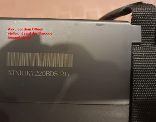 002-Bar-Code auf dem Akku-.jpg