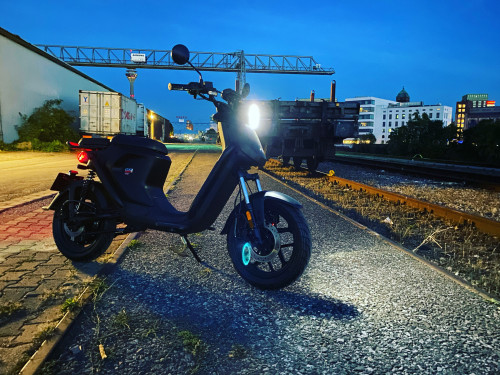 UQi_Düsseldorf Hafen.JPEG